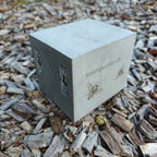 Wildbienenhaus mit Bambusröhrchen